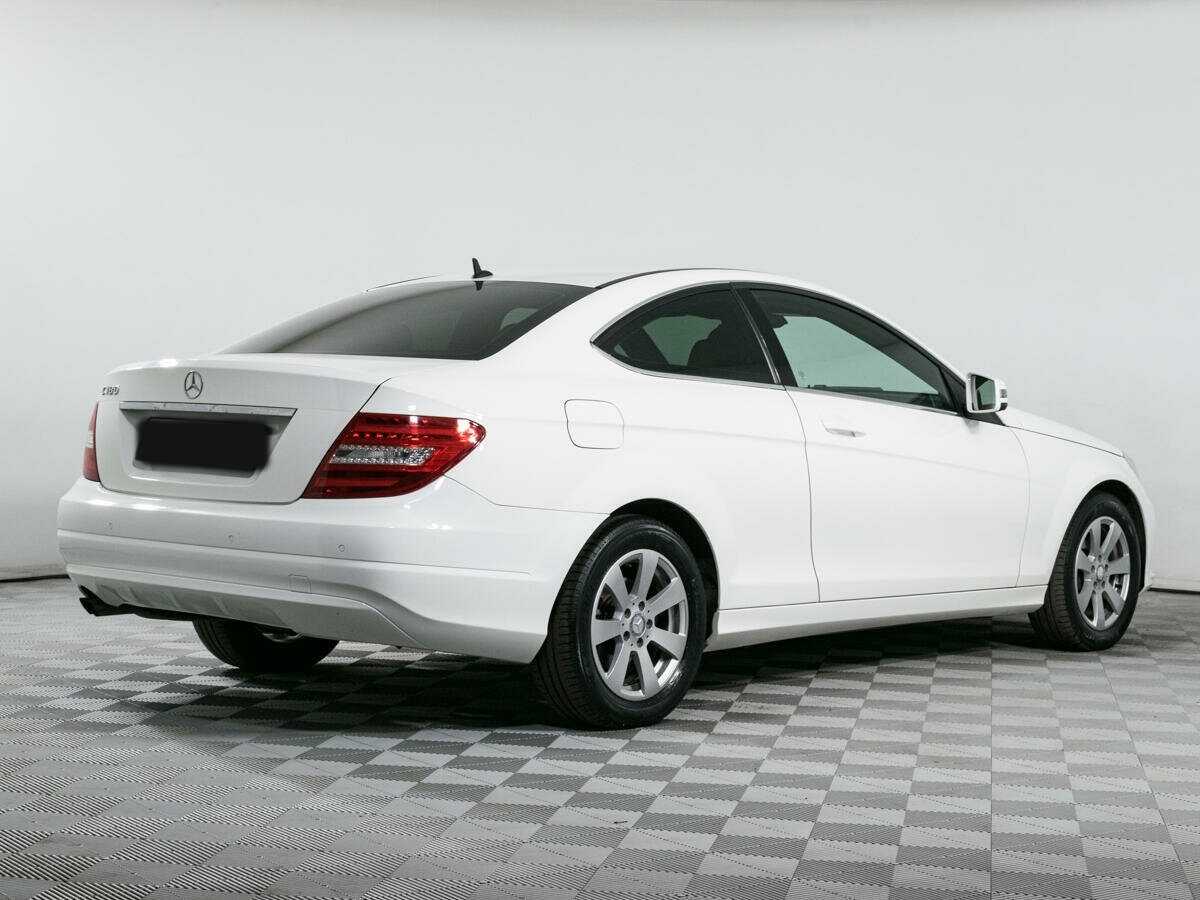 Купить Mercedes-Benz C-Класс с пробегом. Фото: #3