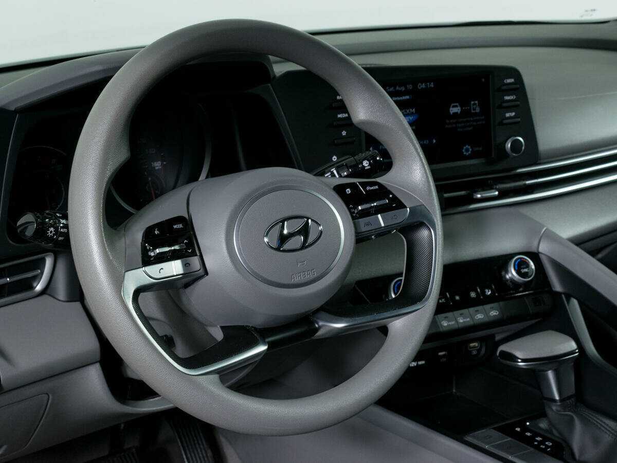 Купить Hyundai Elantra с пробегом. Фото: #11