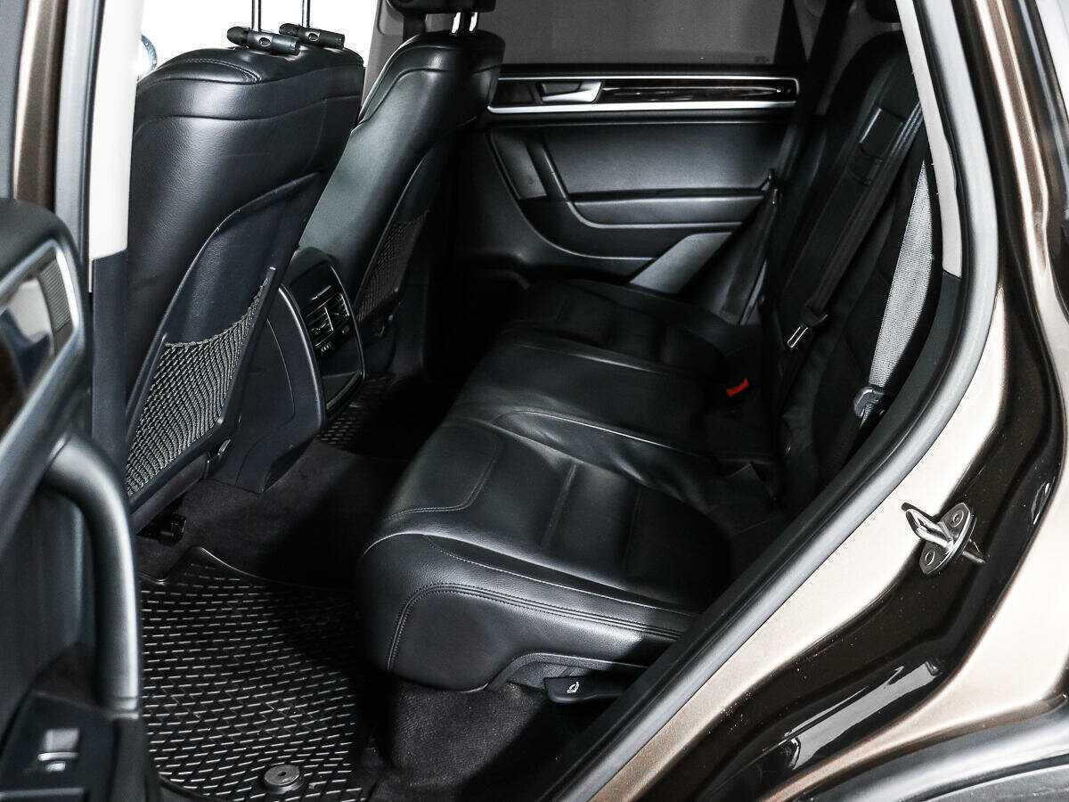 Купить Volkswagen Touareg с пробегом. Фото: #12