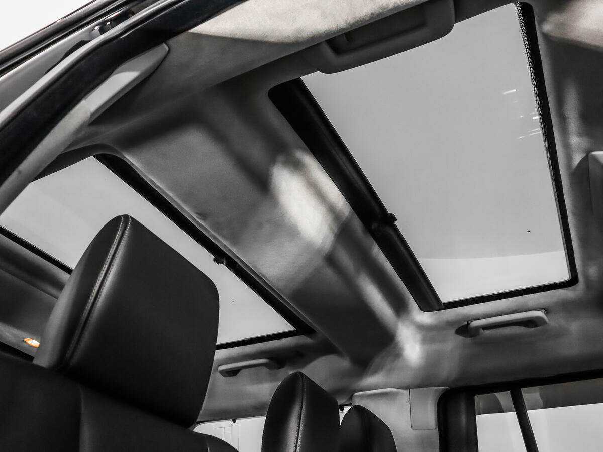 Купить Land Rover Discovery с пробегом. Фото: #16