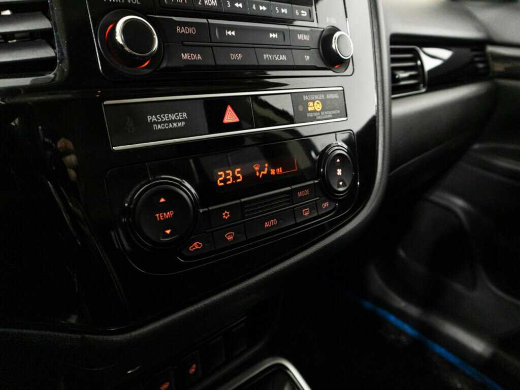 Купить Mitsubishi Outlander с пробегом. Фото: #14