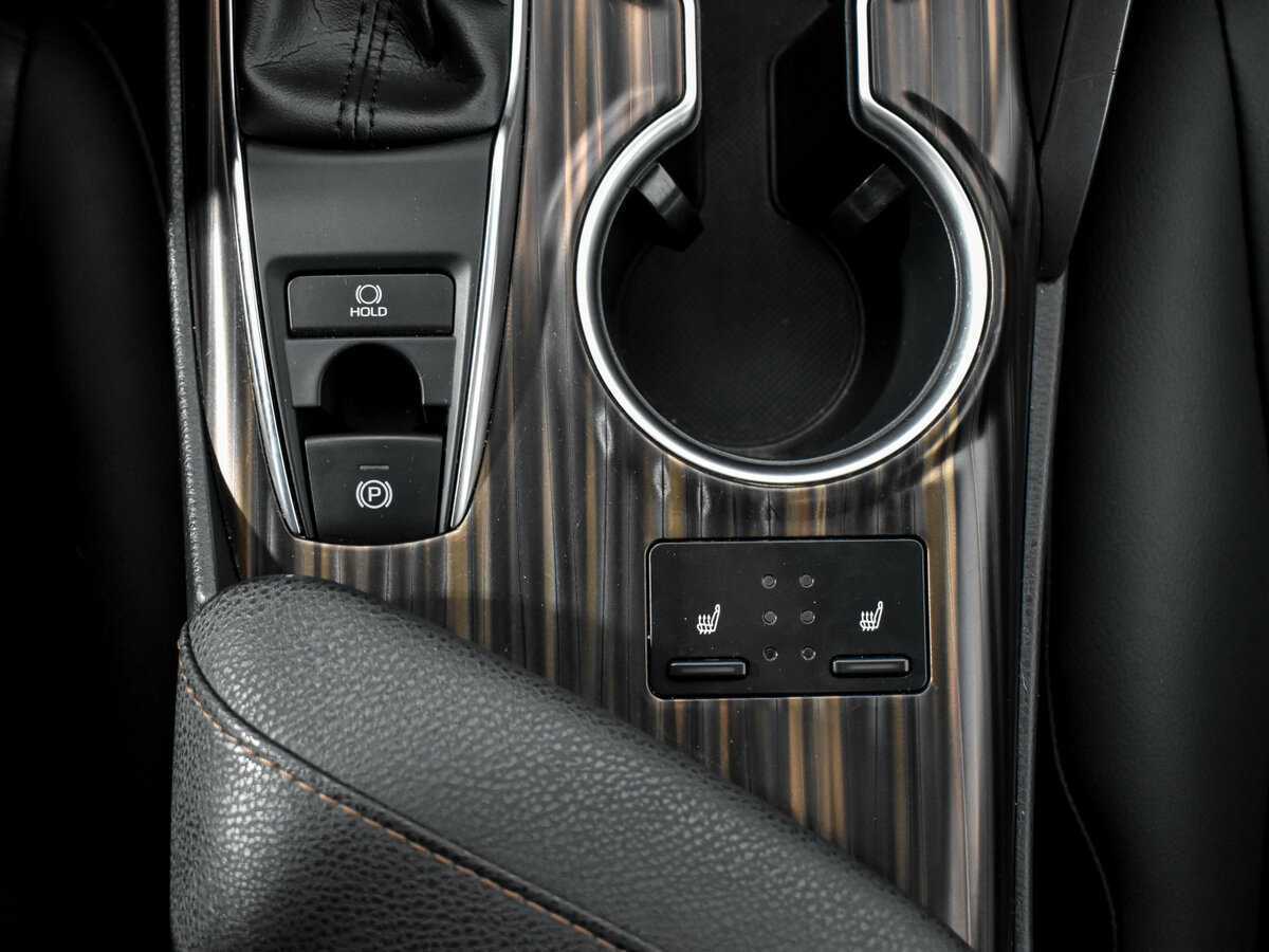 Купить Toyota Camry с пробегом. Фото: #7