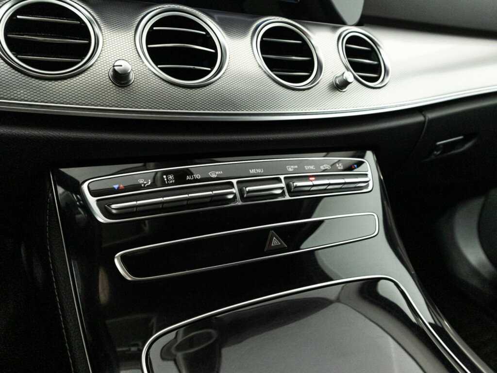 Купить Mercedes-Benz E-Класс с пробегом. Фото: #15