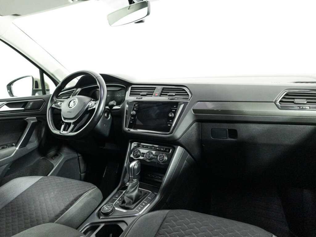 Купить Volkswagen Tiguan с пробегом. Фото: #8