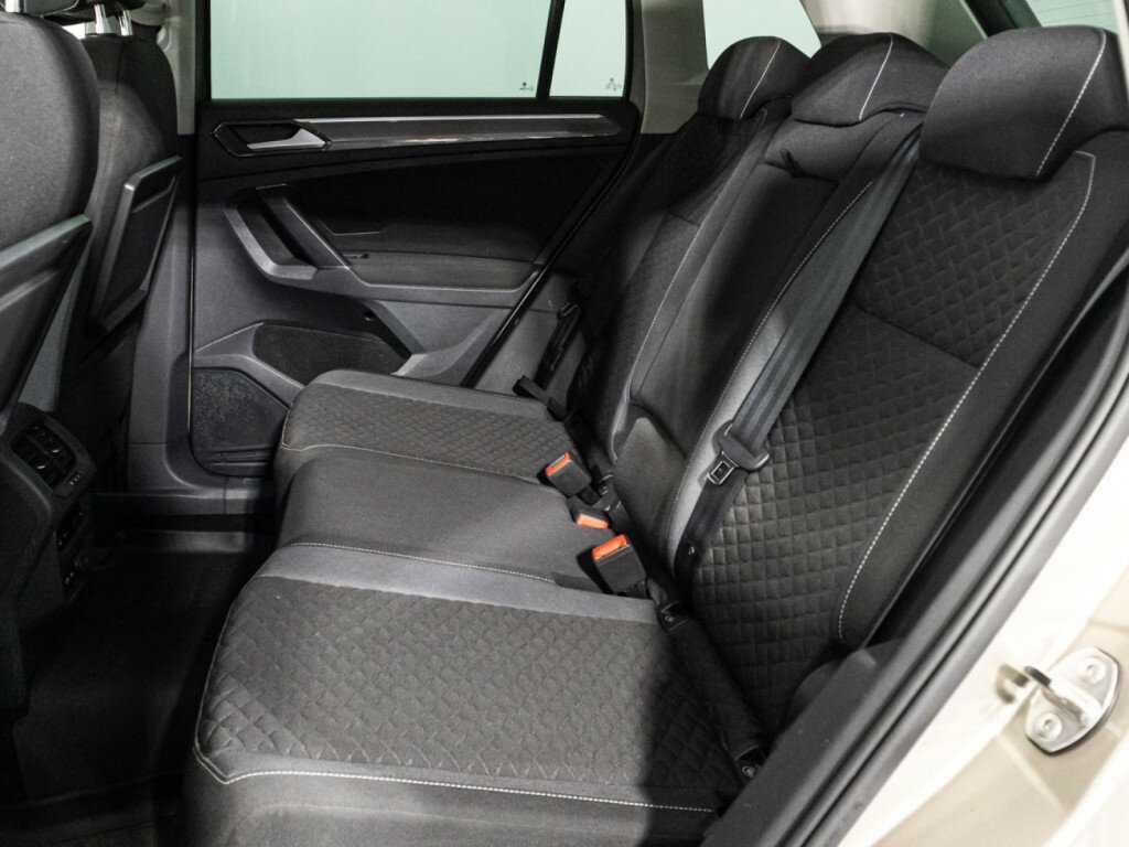 Купить Volkswagen Tiguan с пробегом. Фото: #9