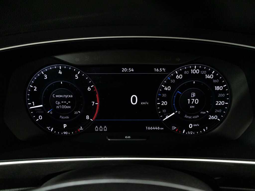 Купить Volkswagen Tiguan с пробегом. Фото: #11