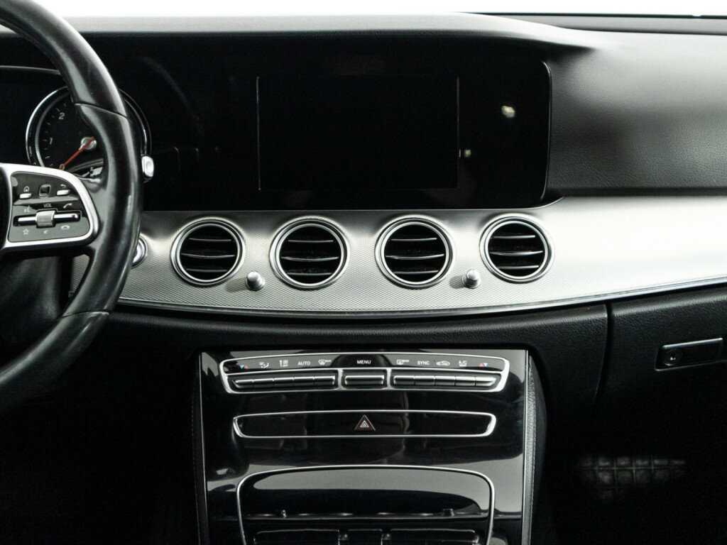 Купить Mercedes-Benz E-Класс с пробегом. Фото: #13