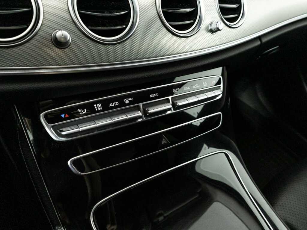 Купить Mercedes-Benz E-Класс с пробегом. Фото: #15