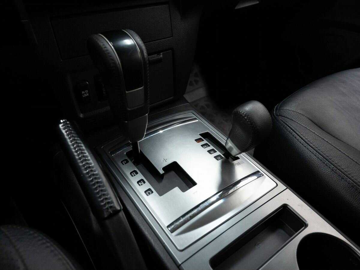 Купить Mitsubishi Pajero с пробегом. Фото: #21