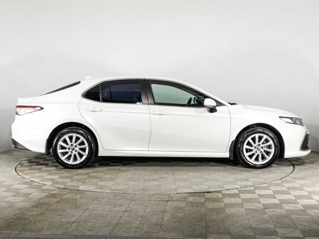 Купить Toyota Camry с пробегом. Фото: #3