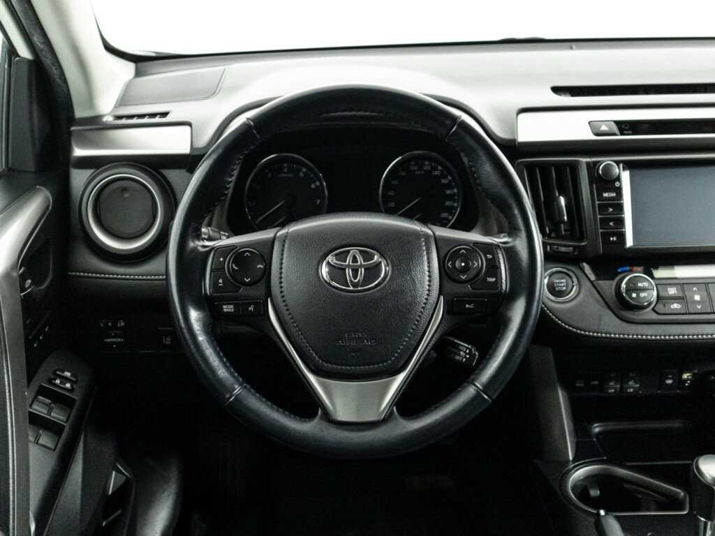 Купить Toyota RAV4 с пробегом. Фото: #23