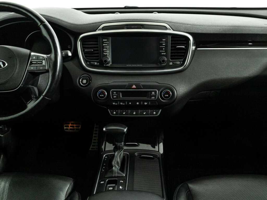 Купить Kia Sorento с пробегом. Фото: #13