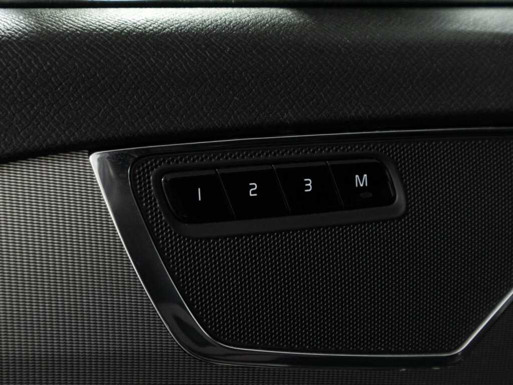 Купить Volvo XC90 с пробегом. Фото: #15