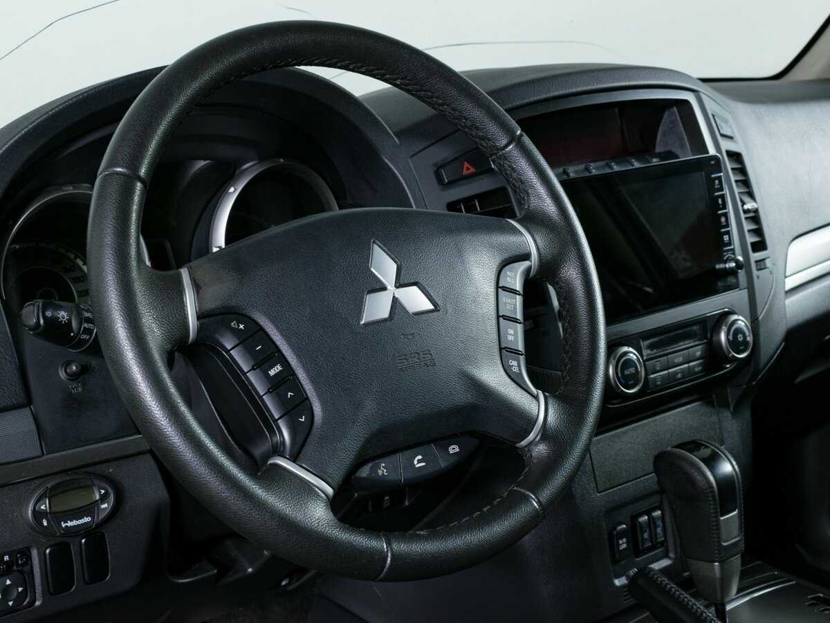 Купить Mitsubishi Pajero с пробегом. Фото: #11