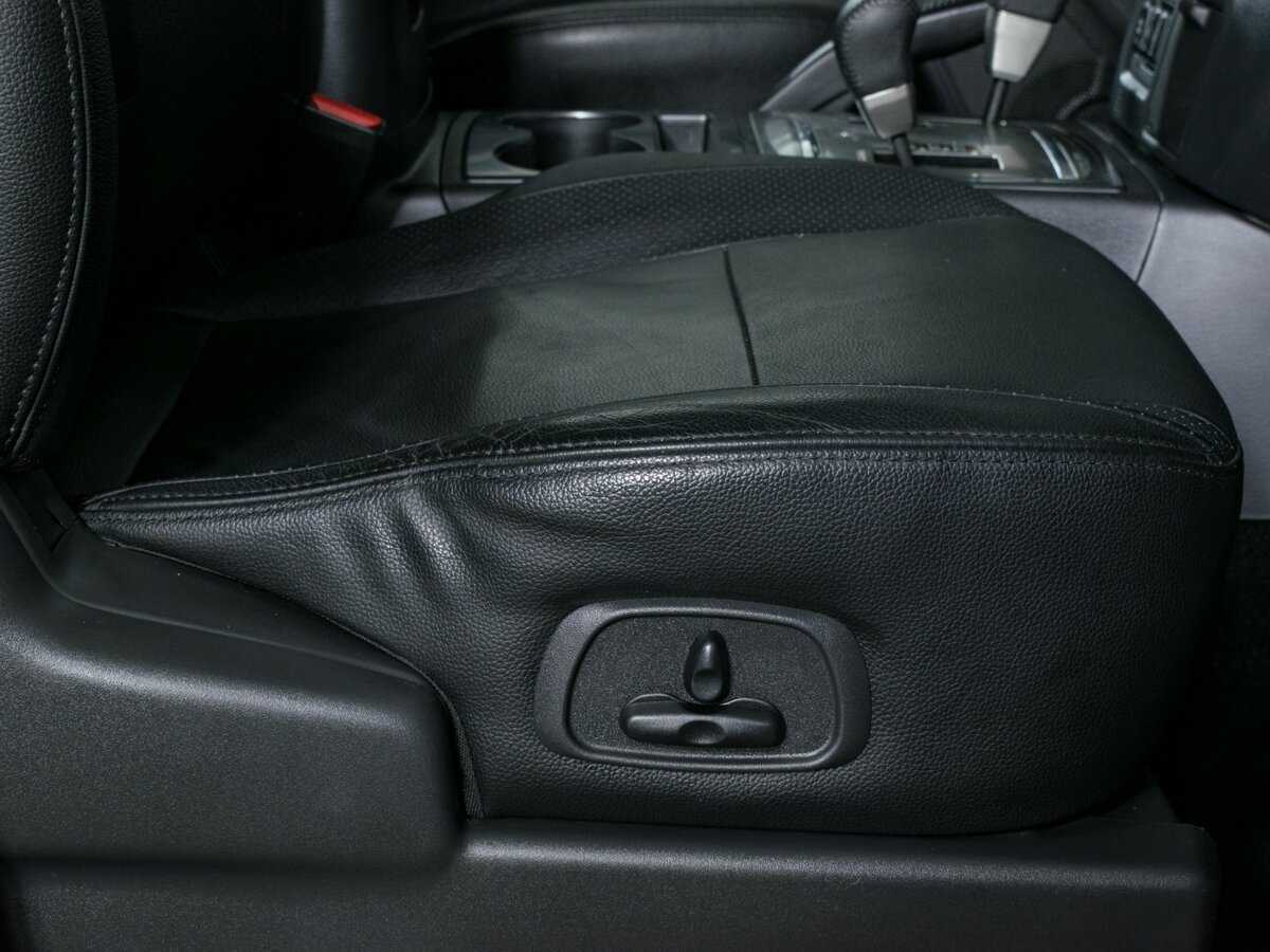 Купить Mitsubishi Pajero с пробегом. Фото: #13