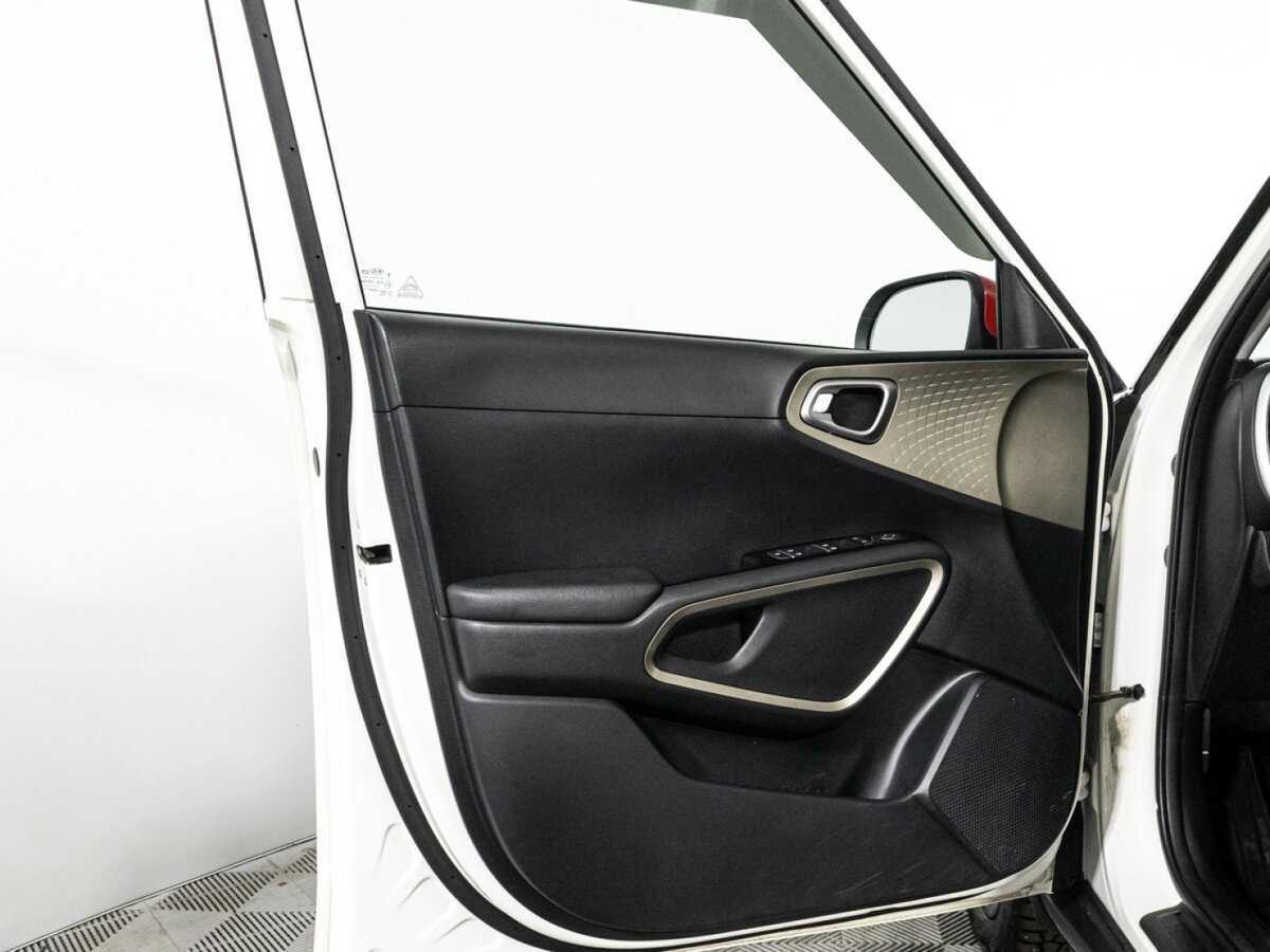 Купить Kia Soul с пробегом. Фото: #23