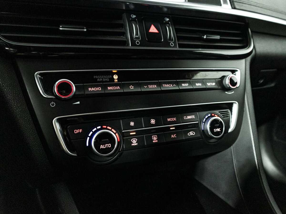 Купить Kia Optima с пробегом. Фото: #19