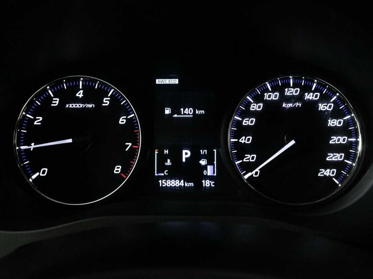 Купить Mitsubishi Outlander с пробегом. Фото: #11