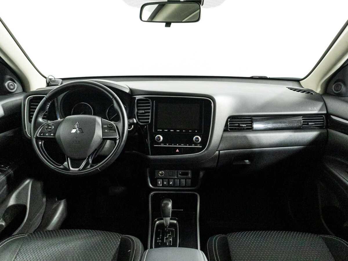 Купить Mitsubishi Outlander с пробегом. Фото: #12