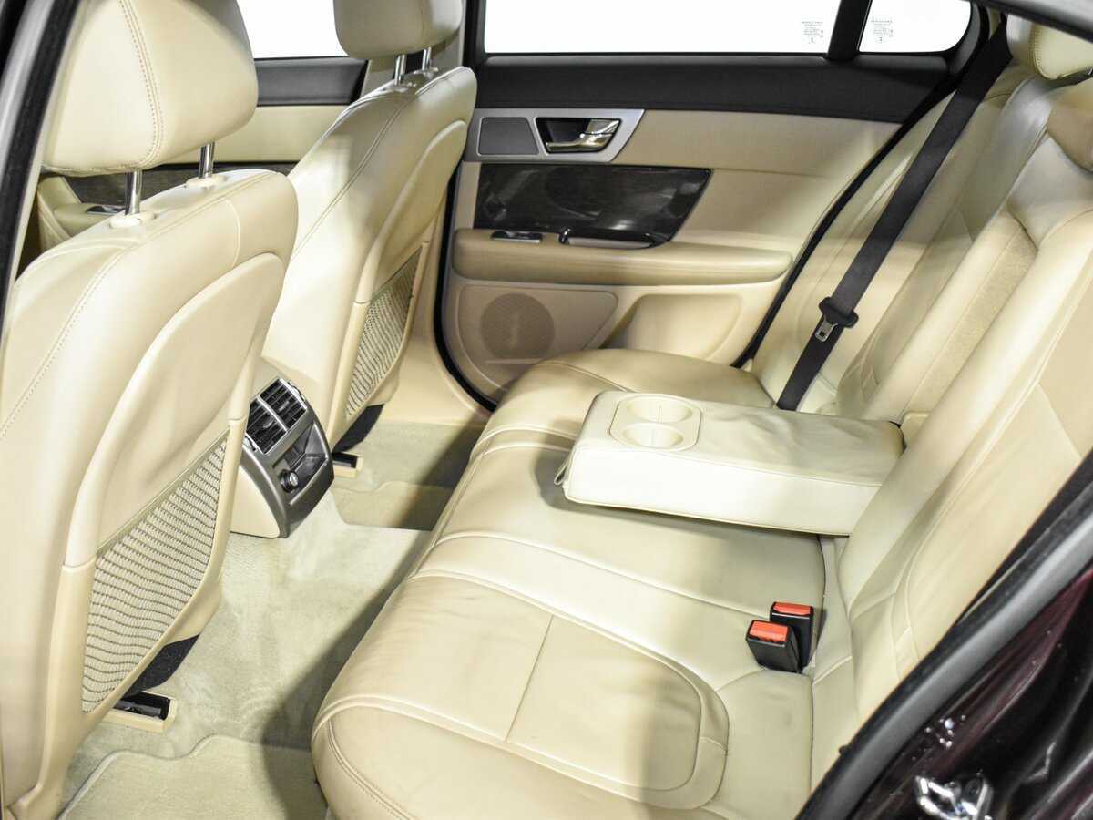 Купить Jaguar XF с пробегом. Фото: #9
