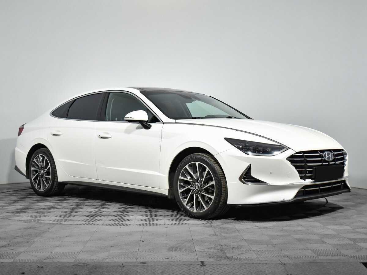Купить Hyundai Sonata с пробегом. Фото: #2