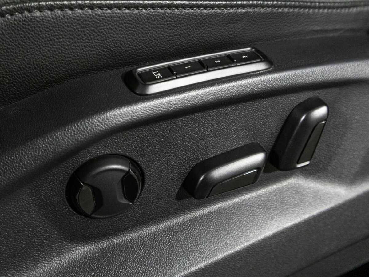 Купить Volkswagen Tiguan с пробегом. Фото: #16