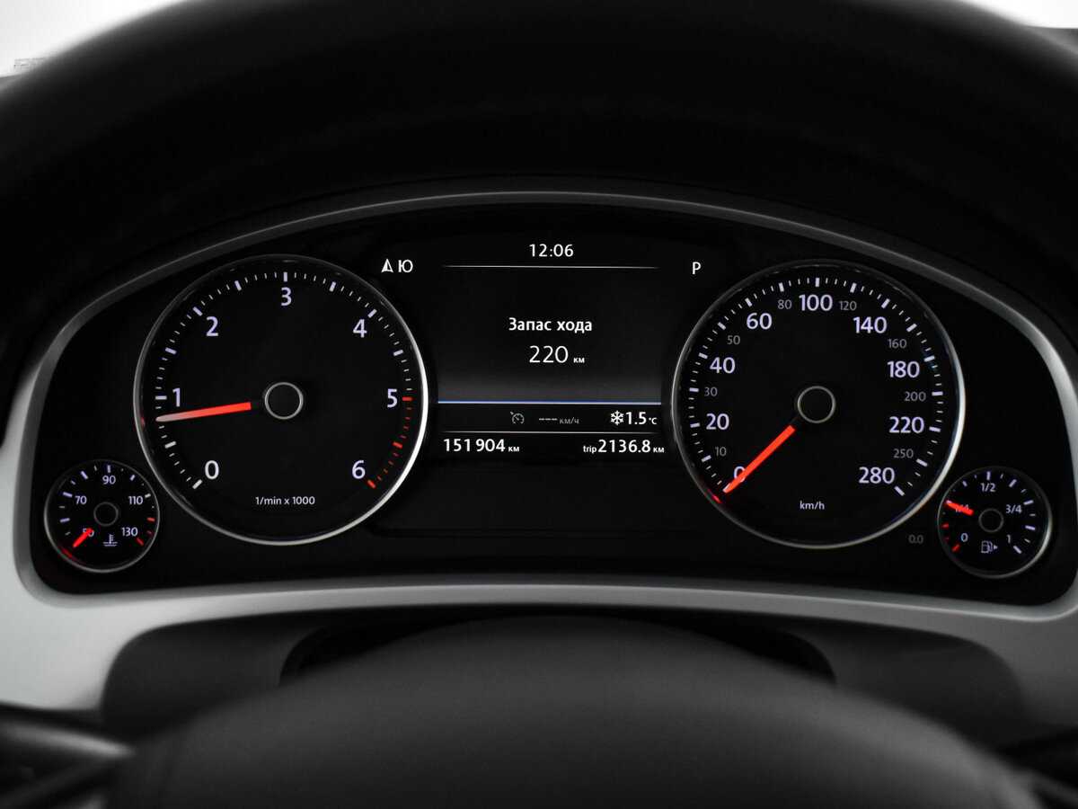 Купить Volkswagen Touareg с пробегом. Фото: #18