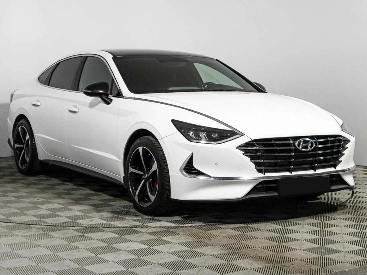 Купить Hyundai Sonata с пробегом. Фото: #2