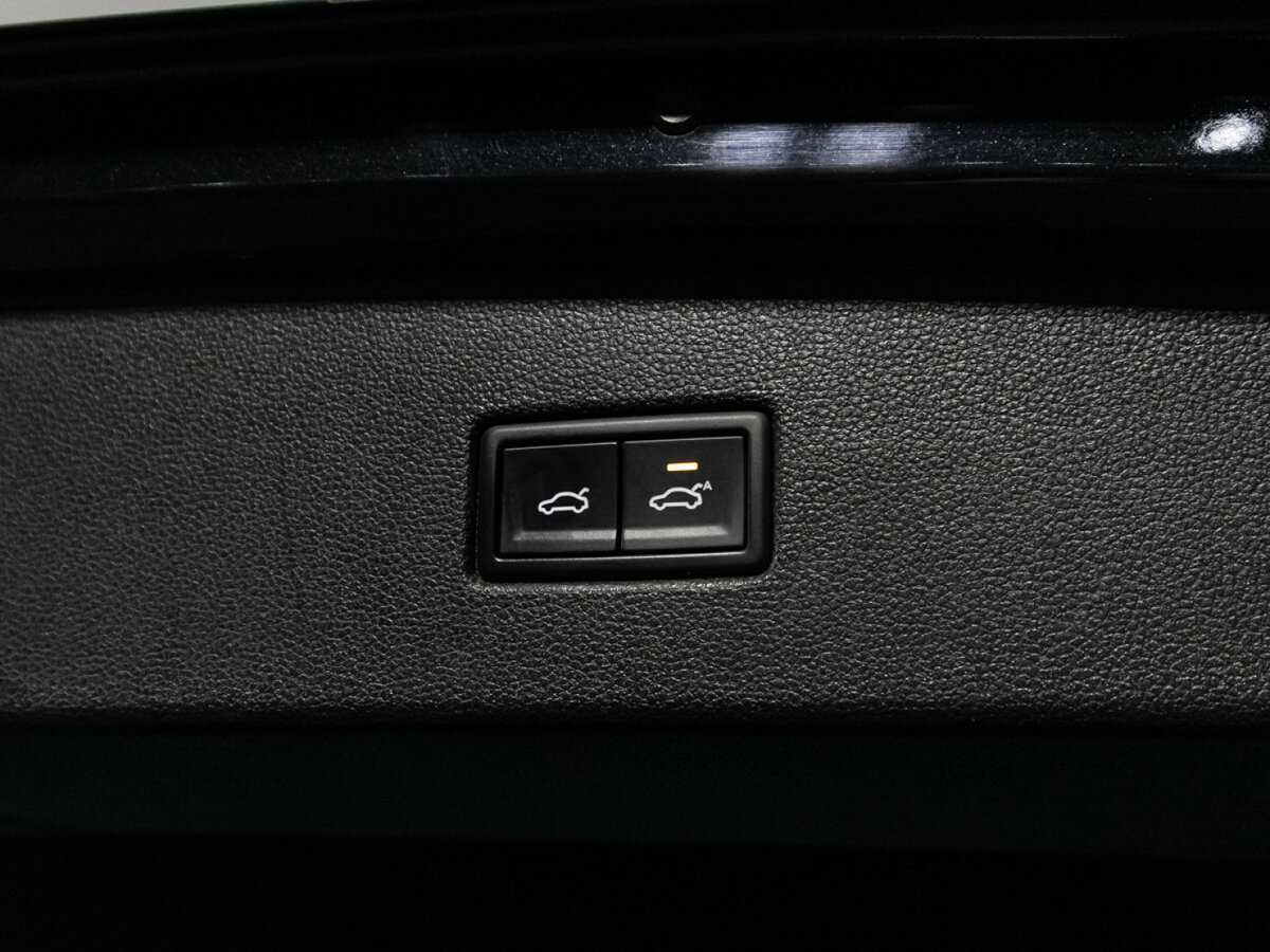 Купить Volkswagen Tiguan с пробегом. Фото: #15