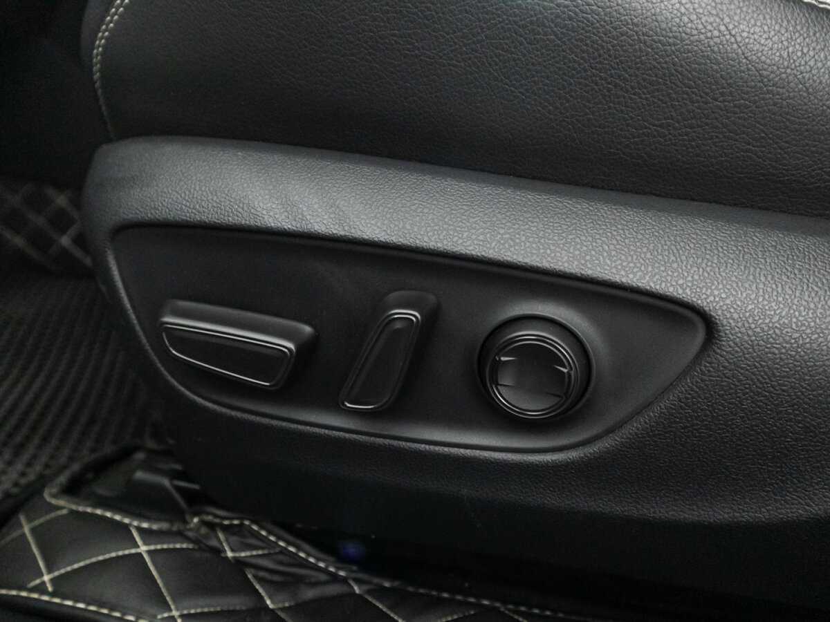 Купить Toyota RAV4 с пробегом. Фото: #22