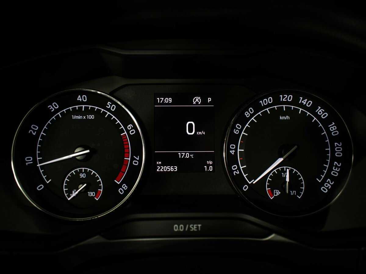 Купить Skoda Superb с пробегом. Фото: #11