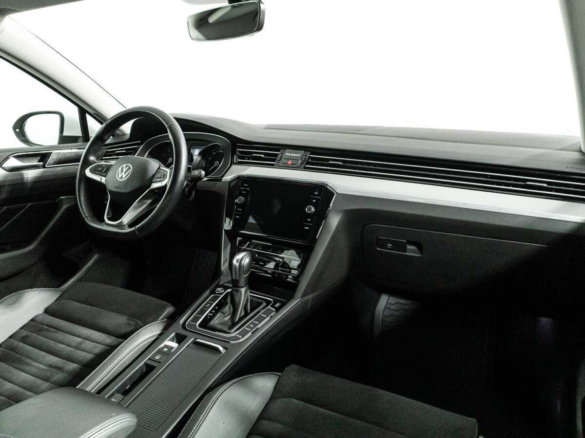 Купить Volkswagen Passat с пробегом. Фото: #8