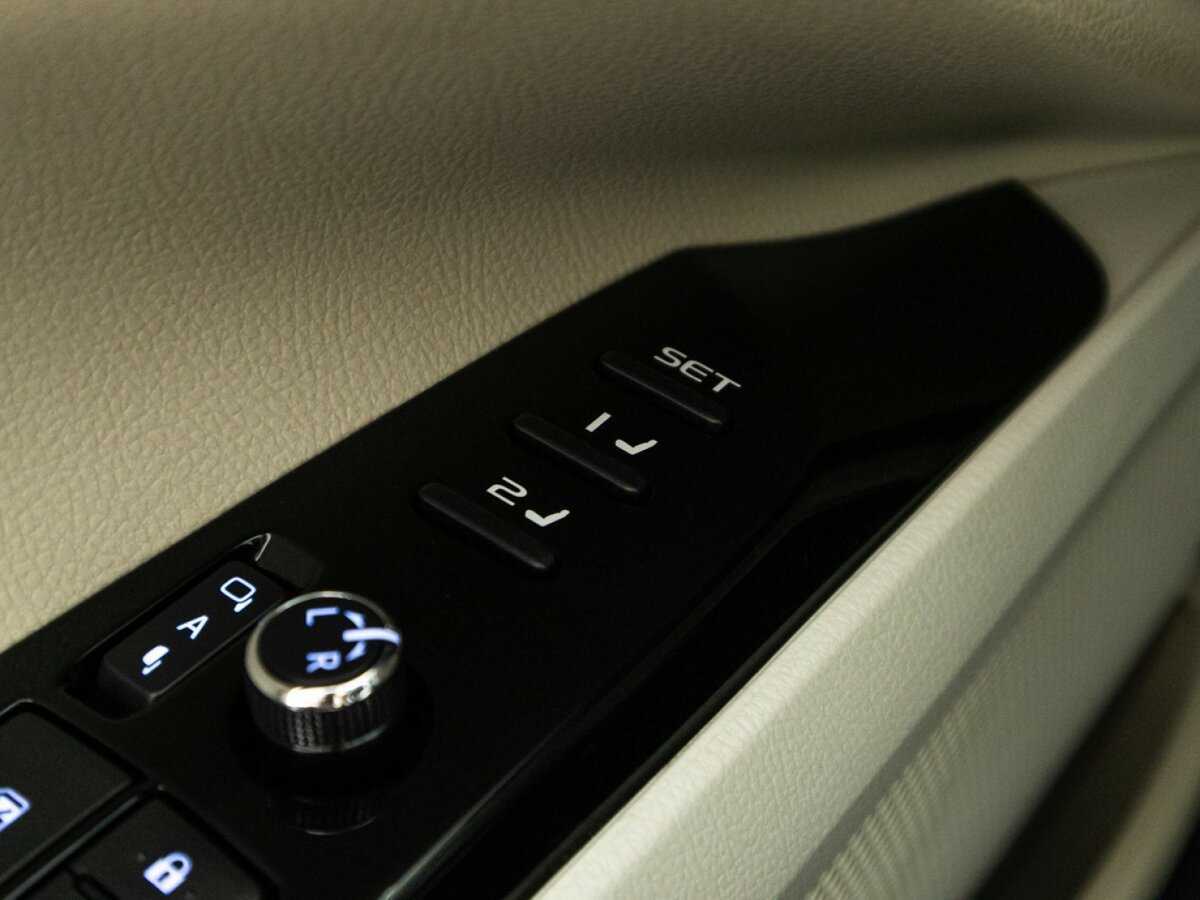 Купить Toyota Camry с пробегом. Фото: #16