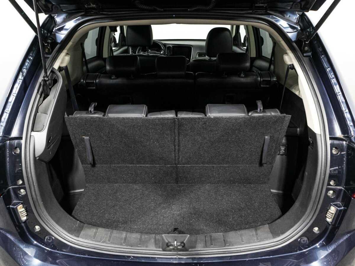 Купить Mitsubishi Outlander с пробегом. Фото: #14