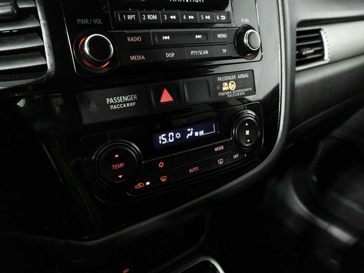 Купить Mitsubishi Outlander с пробегом. Фото: #15