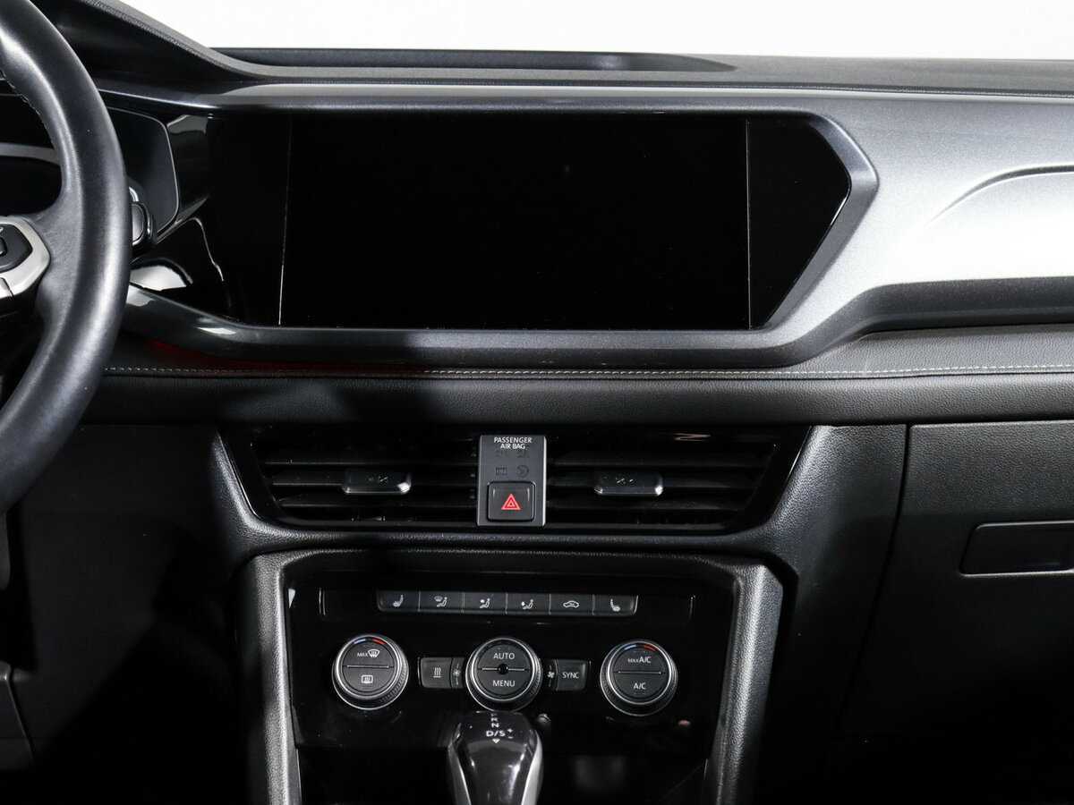 Купить Volkswagen Taos с пробегом. Фото: #9