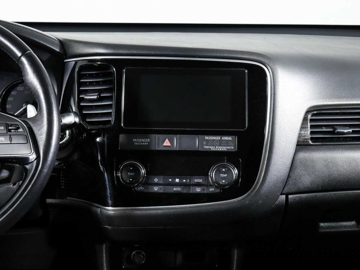 Купить Mitsubishi Outlander с пробегом. Фото: #9