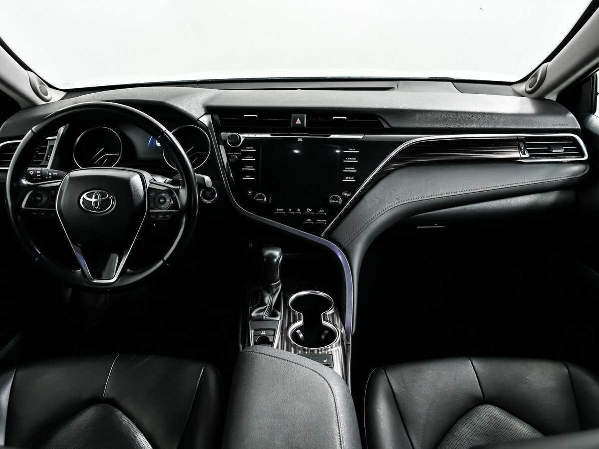 Купить Toyota Camry с пробегом. Фото: #10