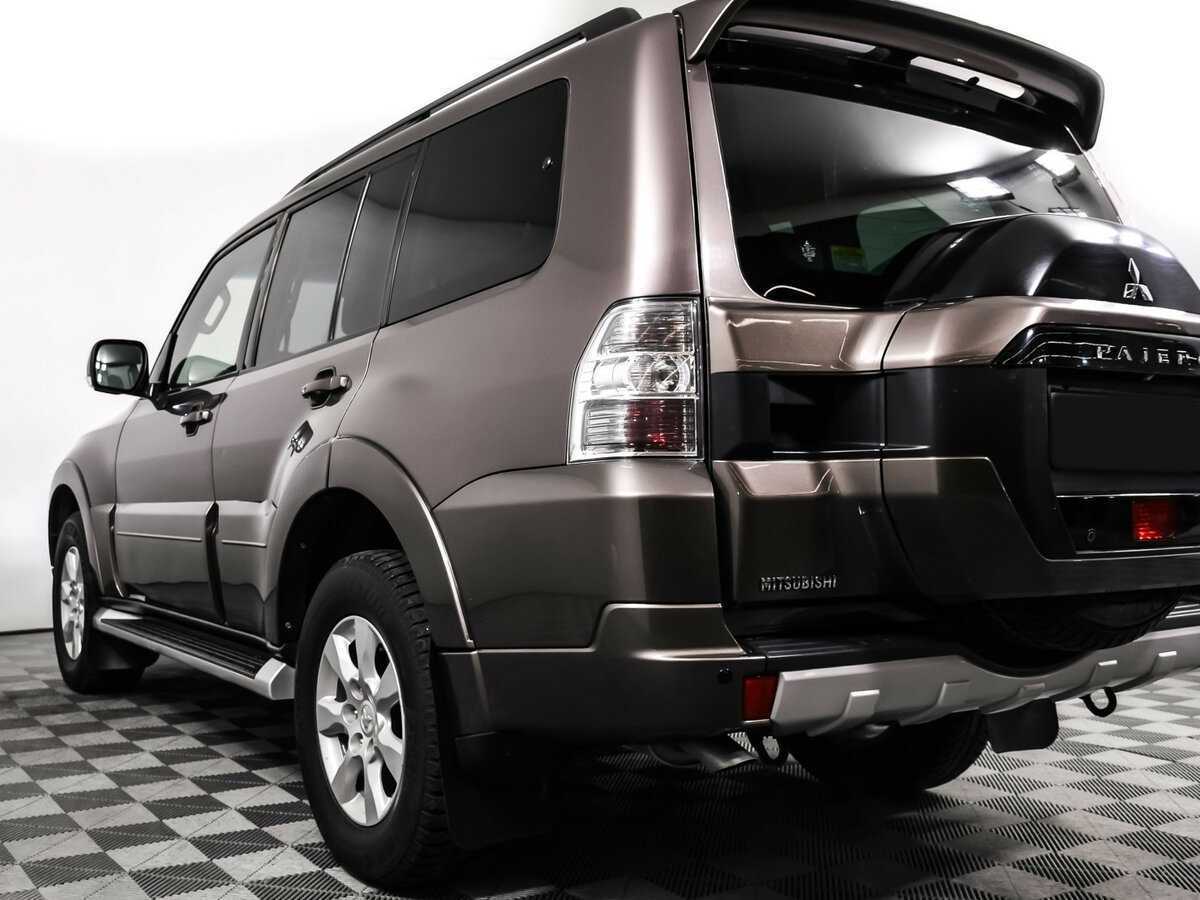 Купить Mitsubishi Pajero с пробегом. Фото: #15