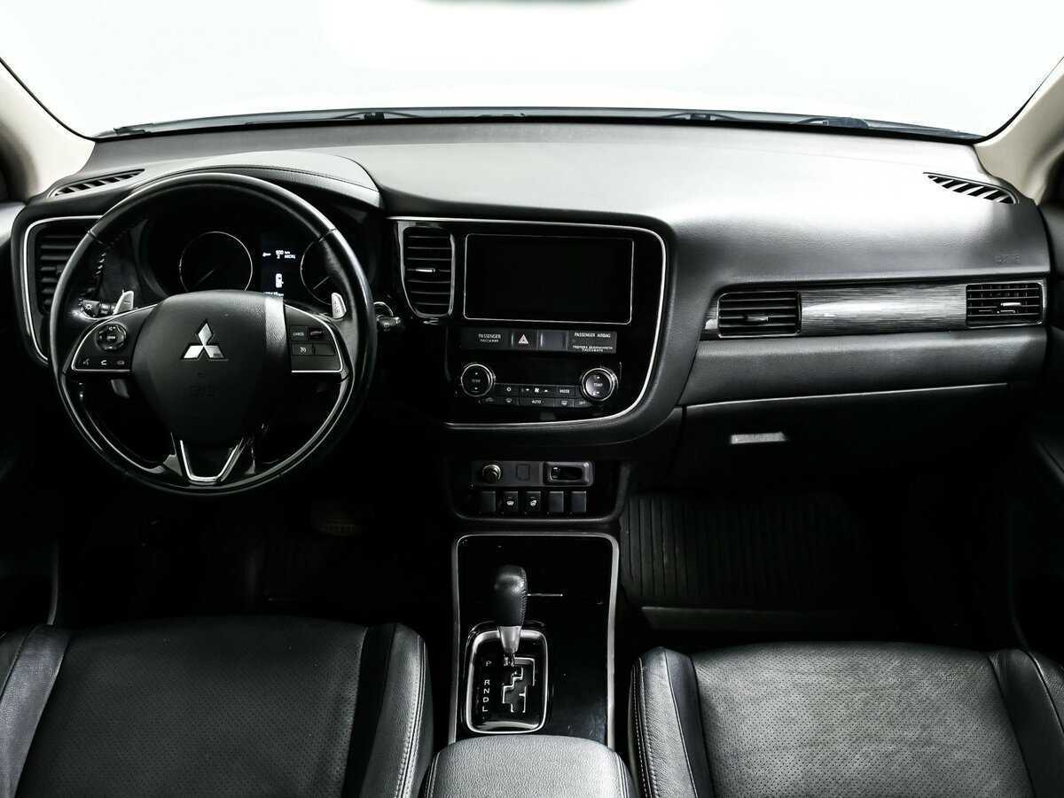 Купить Mitsubishi Outlander с пробегом. Фото: #10