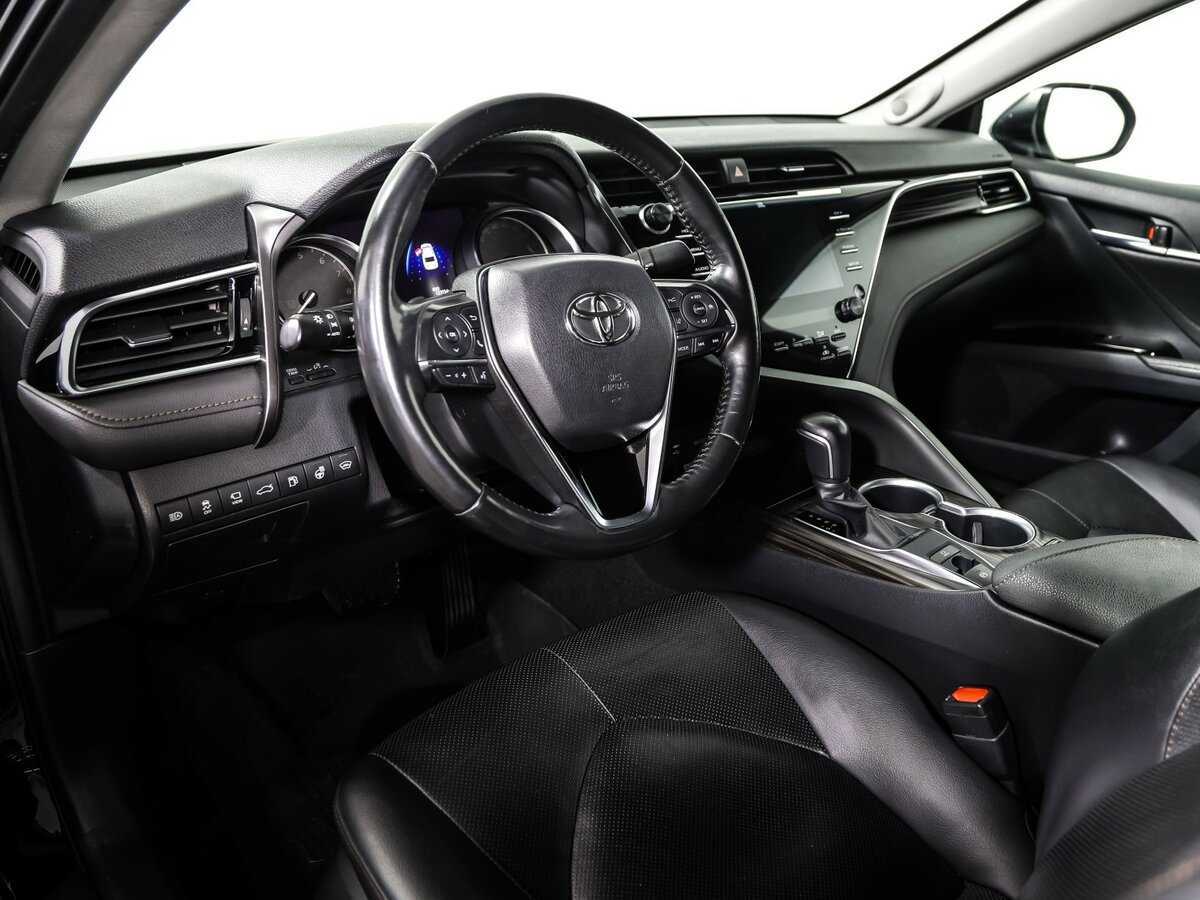 Купить Toyota Camry с пробегом. Фото: #11