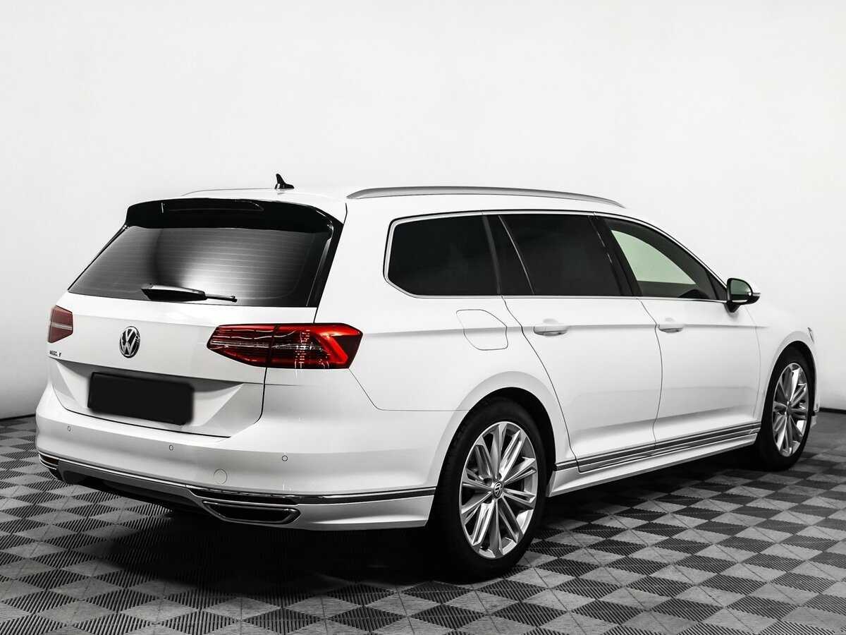 Купить Volkswagen Passat с пробегом. Фото: #4