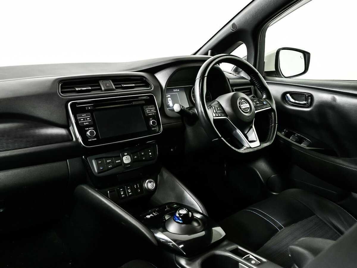 Купить Nissan Leaf с пробегом. Фото: #10