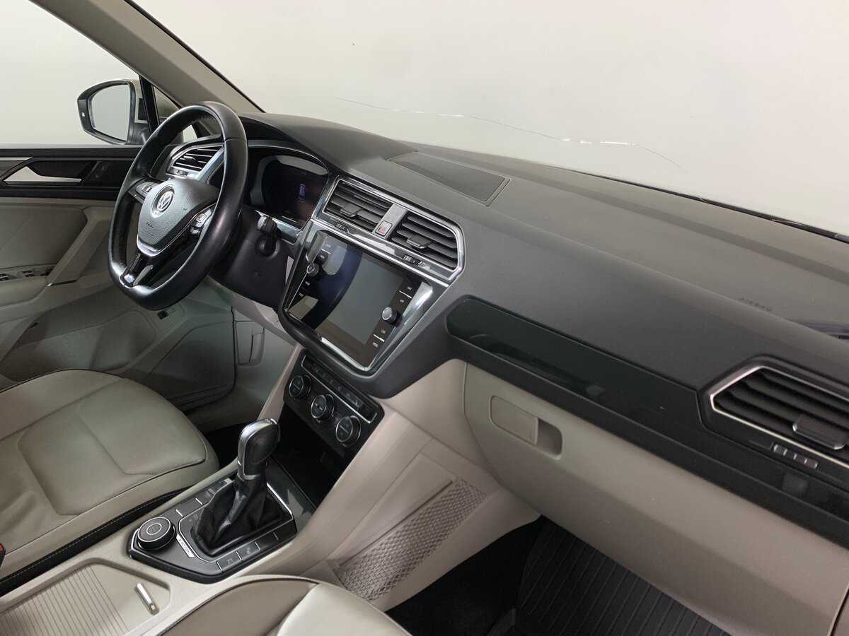 Купить Volkswagen Tiguan с пробегом. Фото: #13