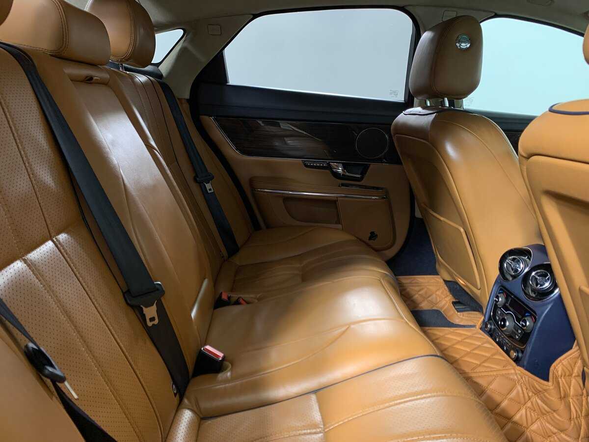 Купить Jaguar XJ с пробегом. Фото: #17