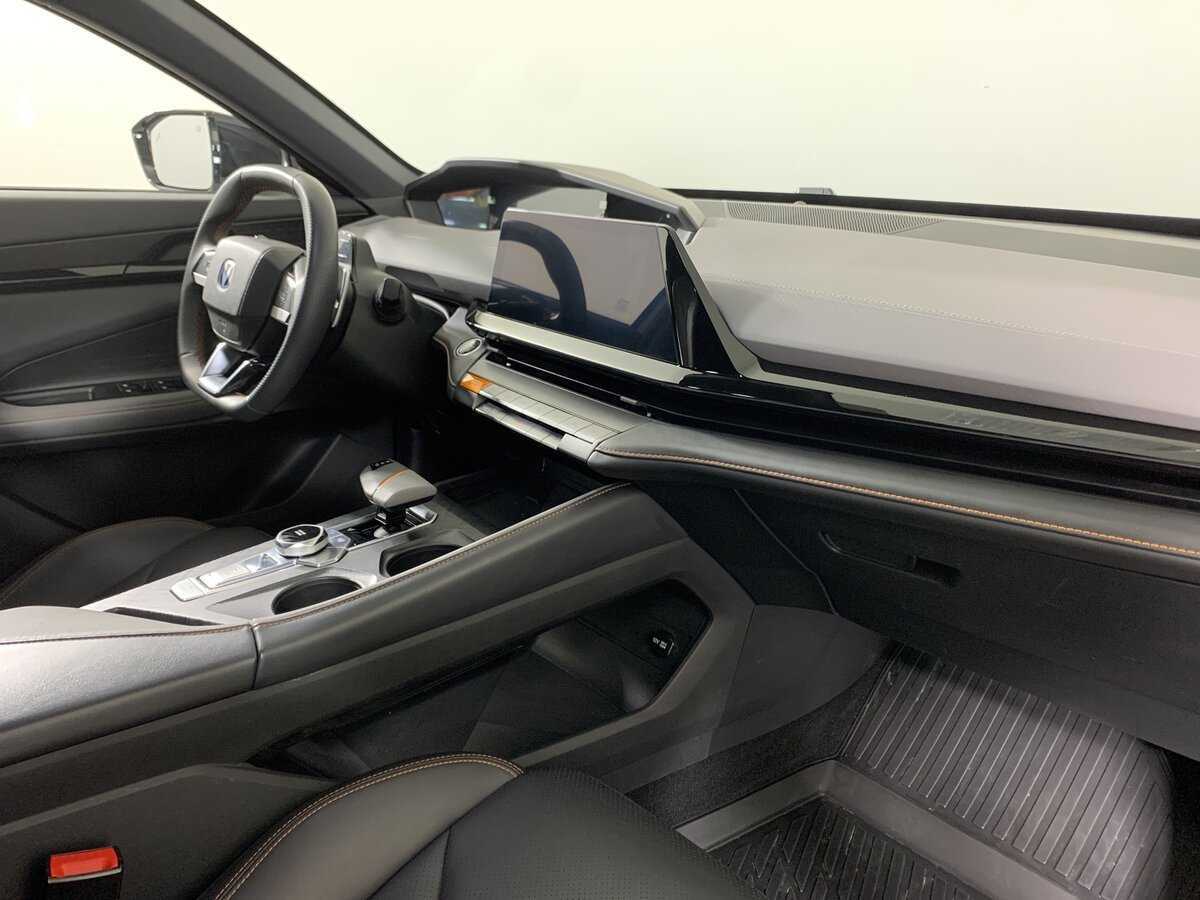 Купить Changan UNI-V с пробегом. Фото: #13