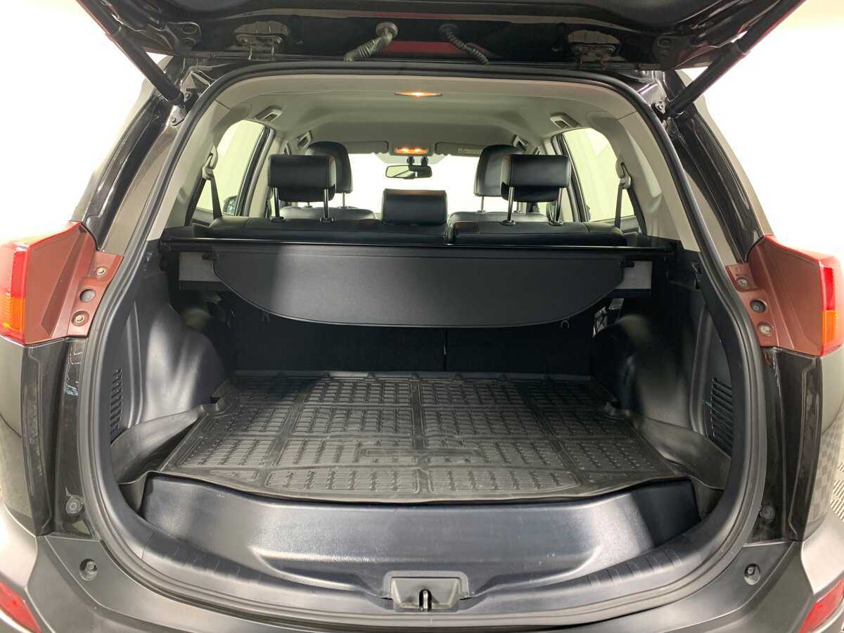 Купить Toyota RAV4 с пробегом. Фото: #19