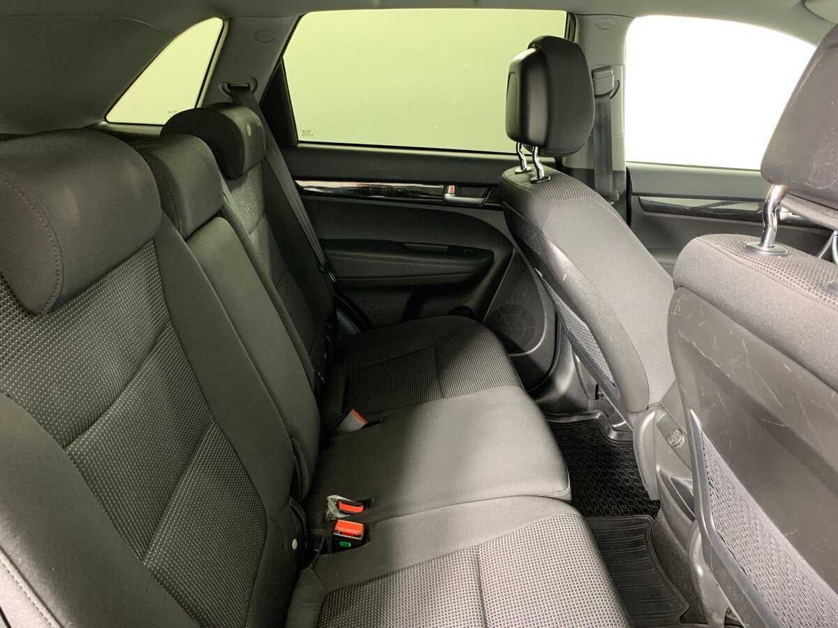 Купить Kia Sorento с пробегом. Фото: #17
