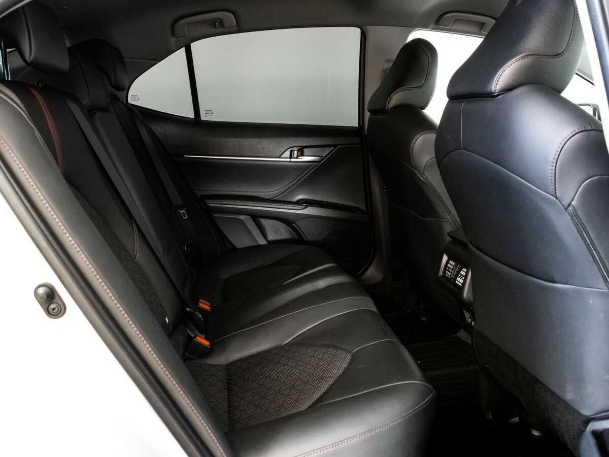 Купить Toyota Camry с пробегом. Фото: #12