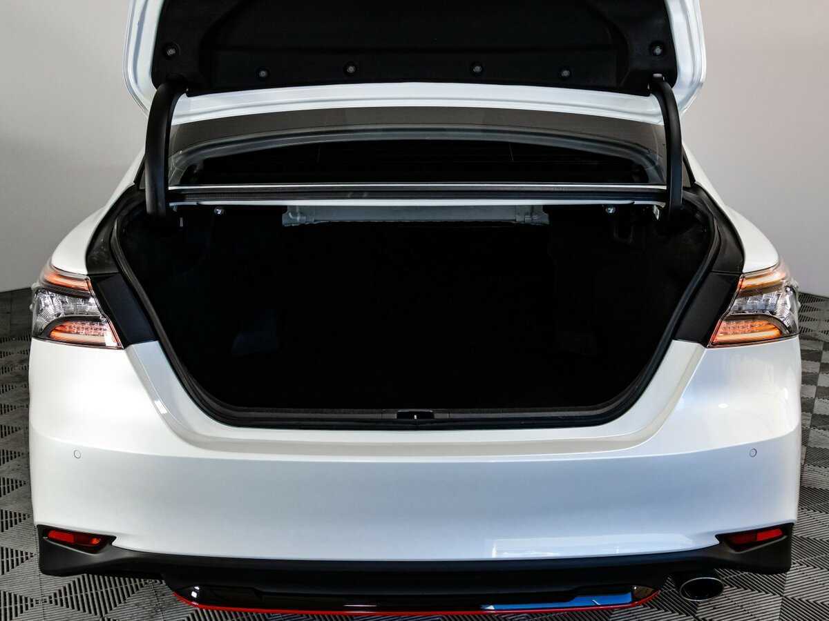 Купить Toyota Camry с пробегом. Фото: #17